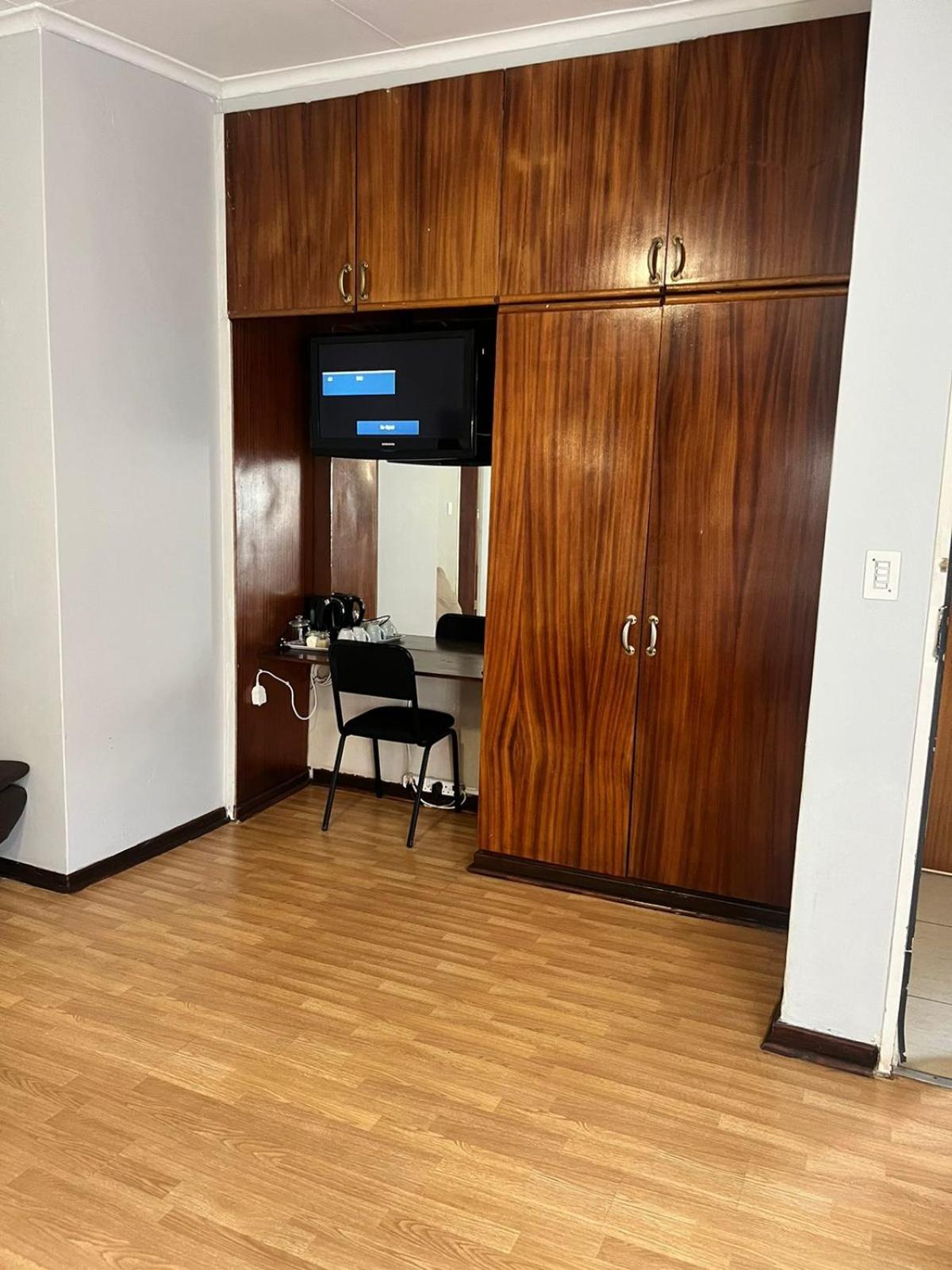 African Kingdom Guest House Boksburg Εξωτερικό φωτογραφία